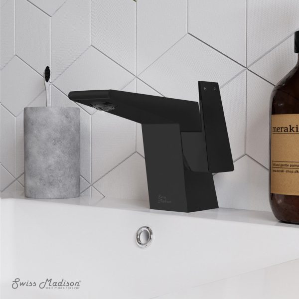 Carre Single Hole, Single-Handle, Bathroom Faucet in Matte Black For Discount - Image 2