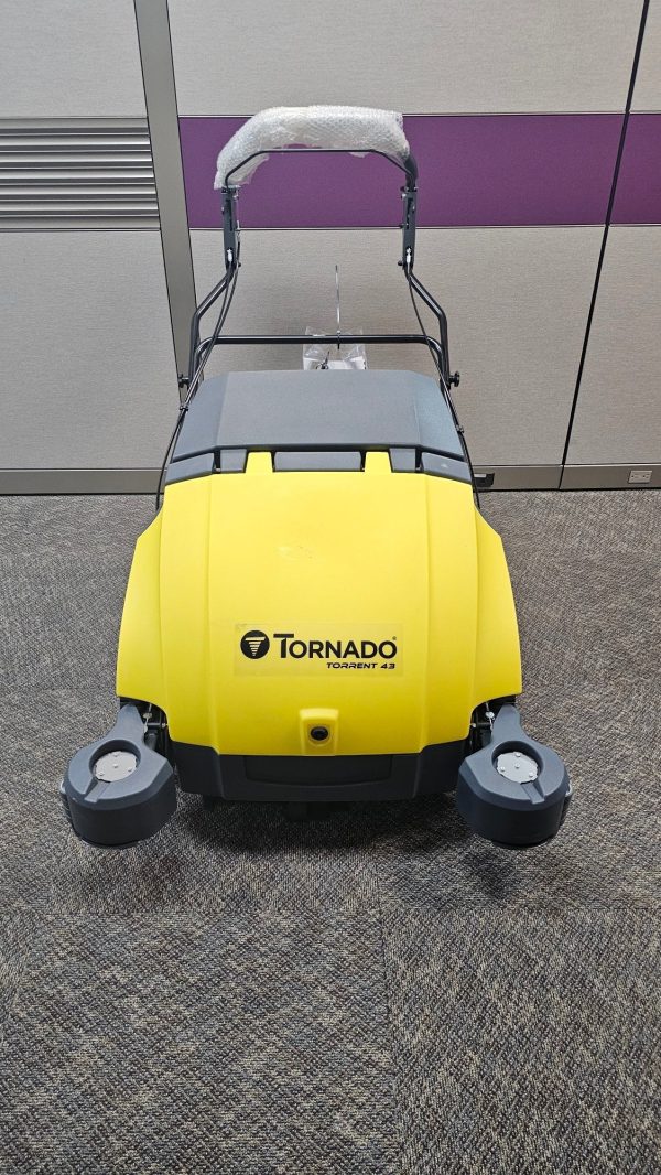 Demo Unit Tornado Torrent 43 | Floor Sweeper | 43  | Battery | Push | TW050-W43 Online Hot Sale - Image 2